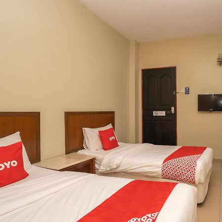 De Clinique Hotel Kampong Pasir Bogak Extérieur photo