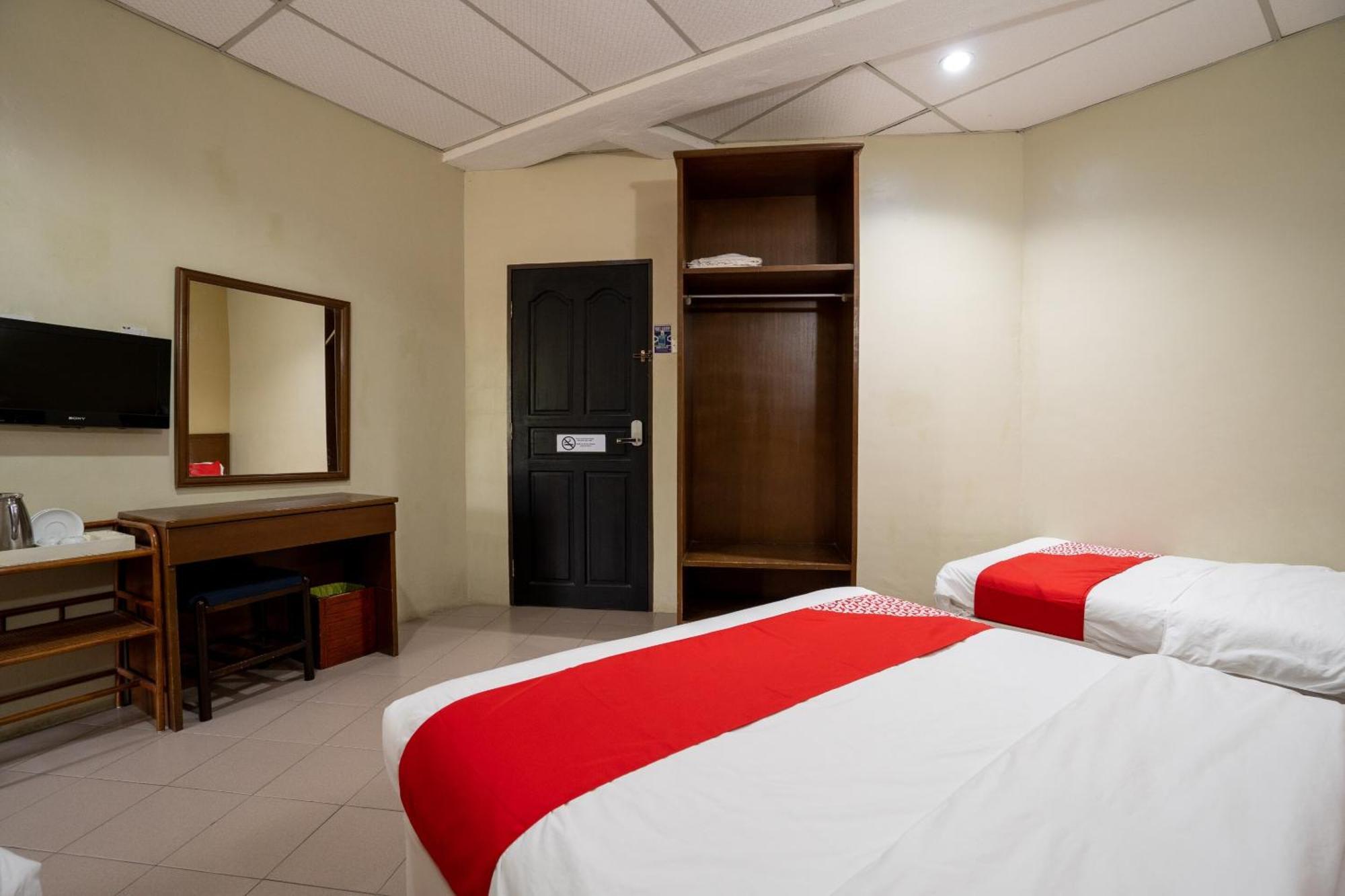 De Clinique Hotel Kampong Pasir Bogak Extérieur photo
