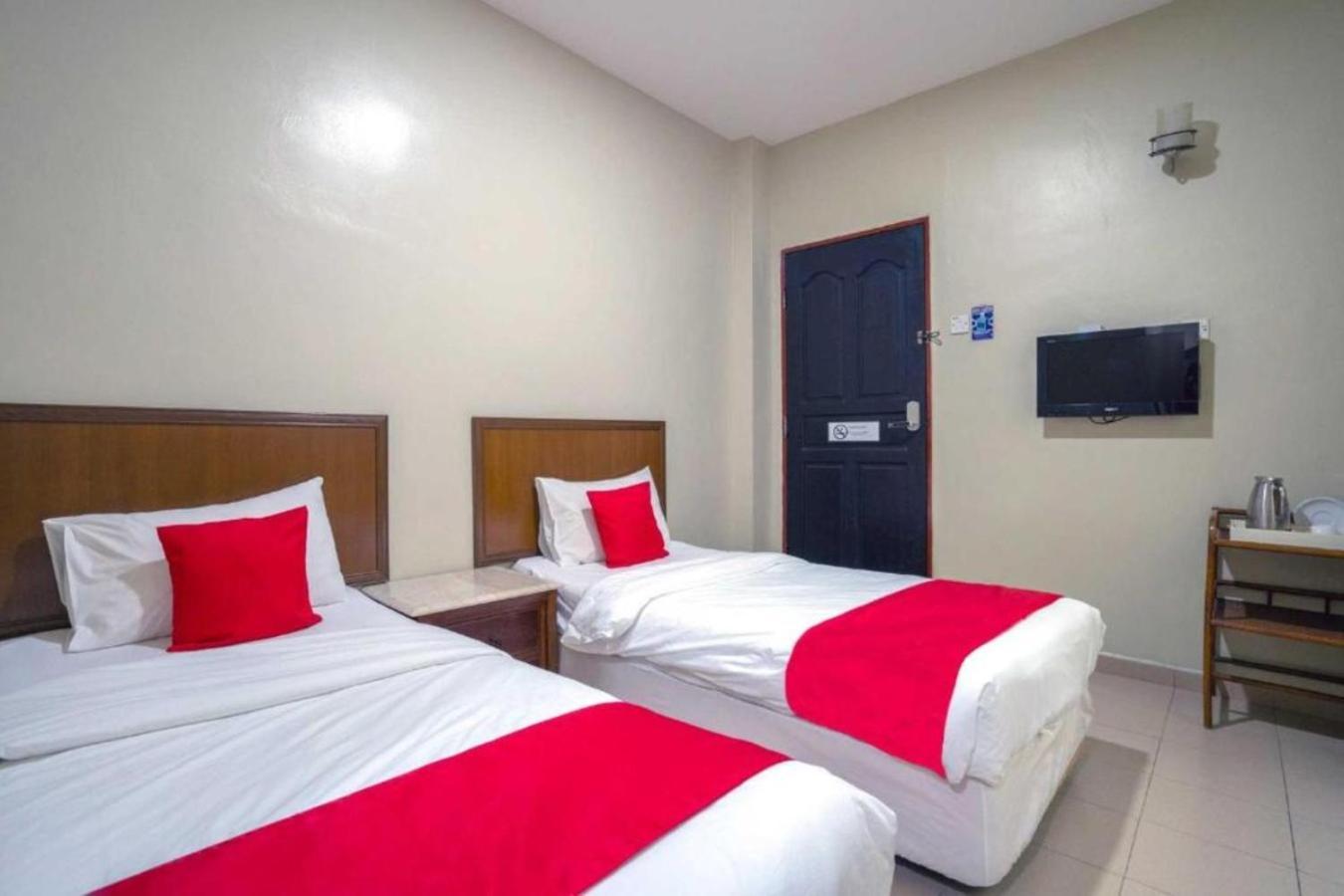 De Clinique Hotel Kampong Pasir Bogak Extérieur photo
