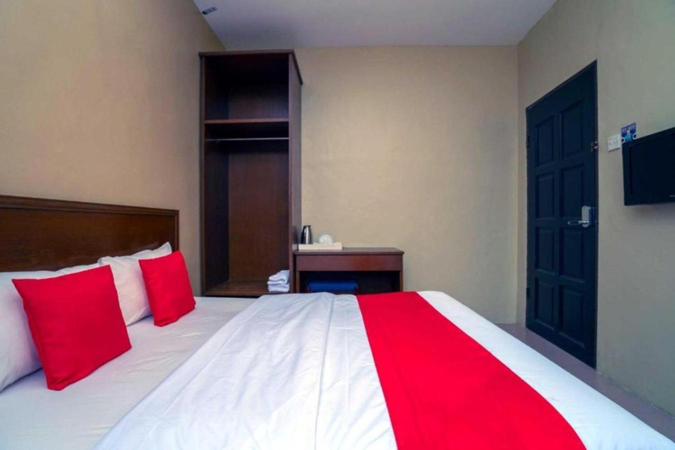 De Clinique Hotel Kampong Pasir Bogak Extérieur photo
